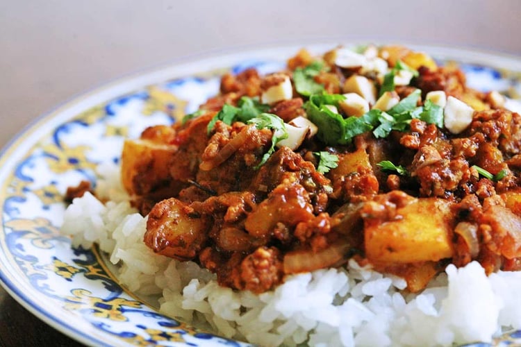 Picadillo de Turno, a Classic Costa Rican Meal to Cook At Home